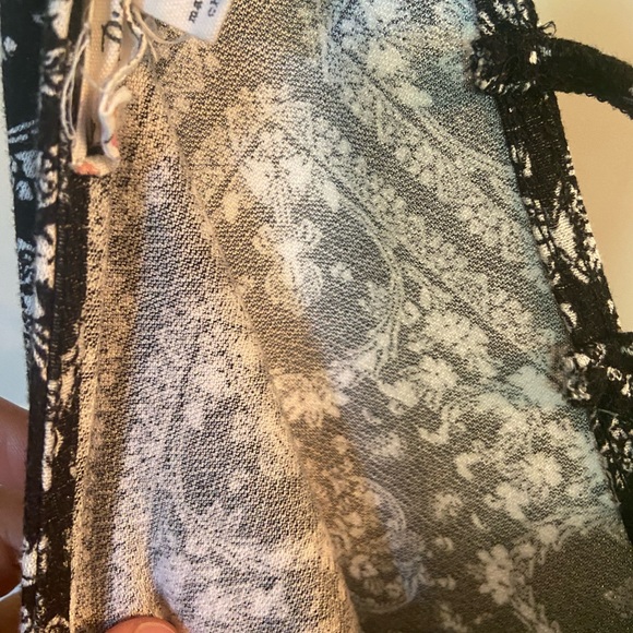 Pattern Dress - Picture 3 of 6